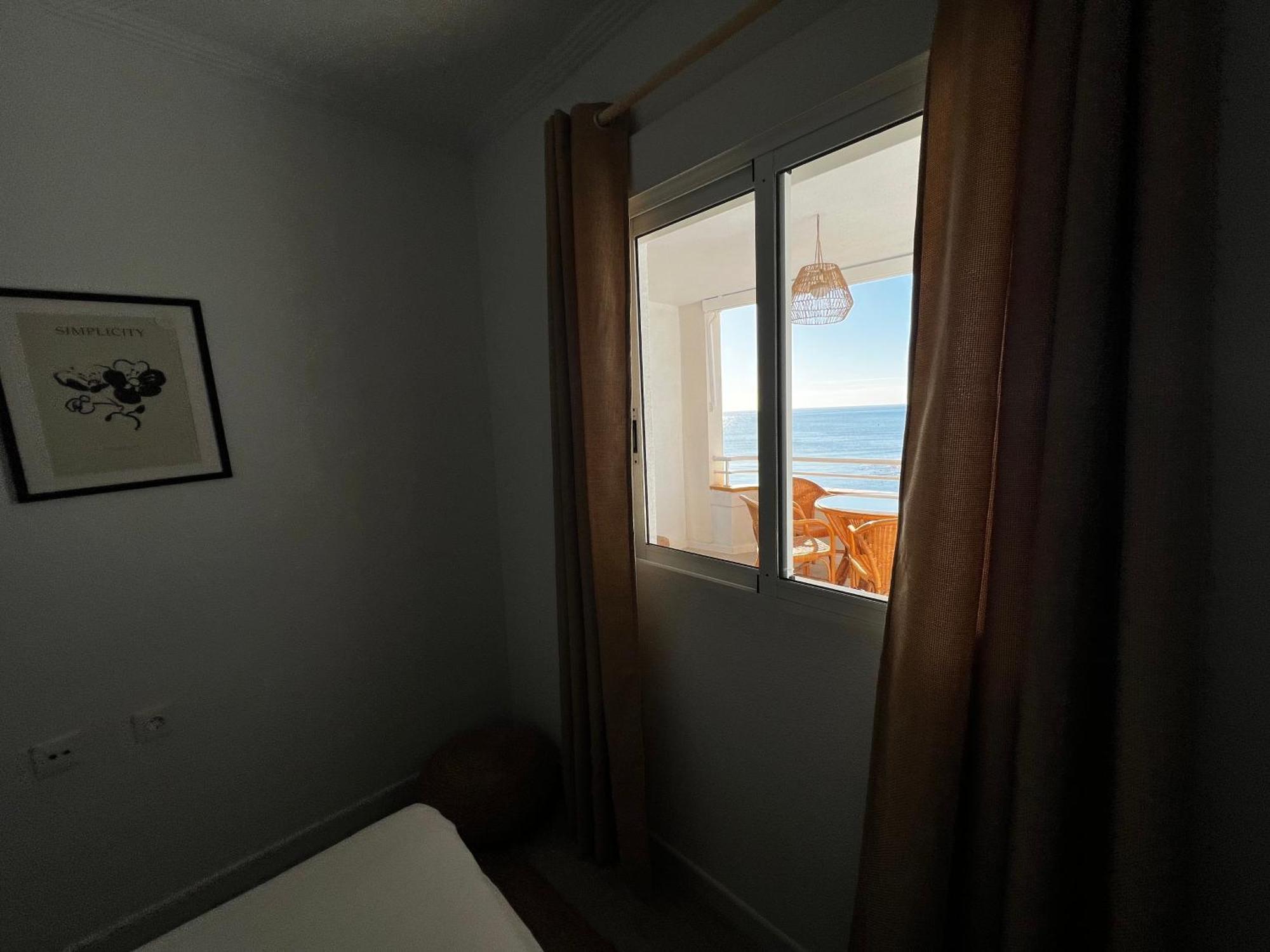 Costa Este Apartments - ตอร์เรเวียคา ภายนอก รูปภาพ